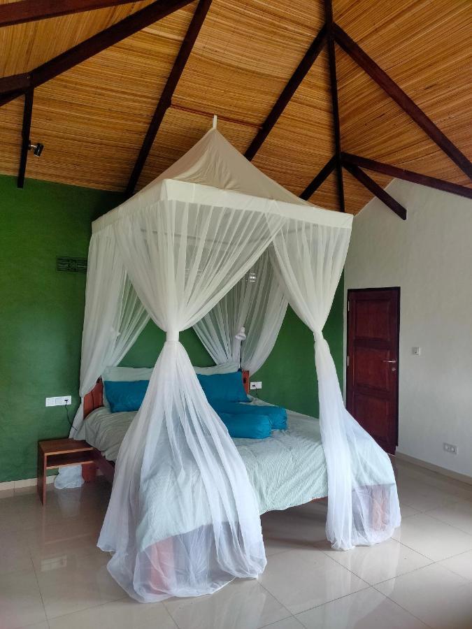 Ilasan Cottage. Tomohon Екстериор снимка