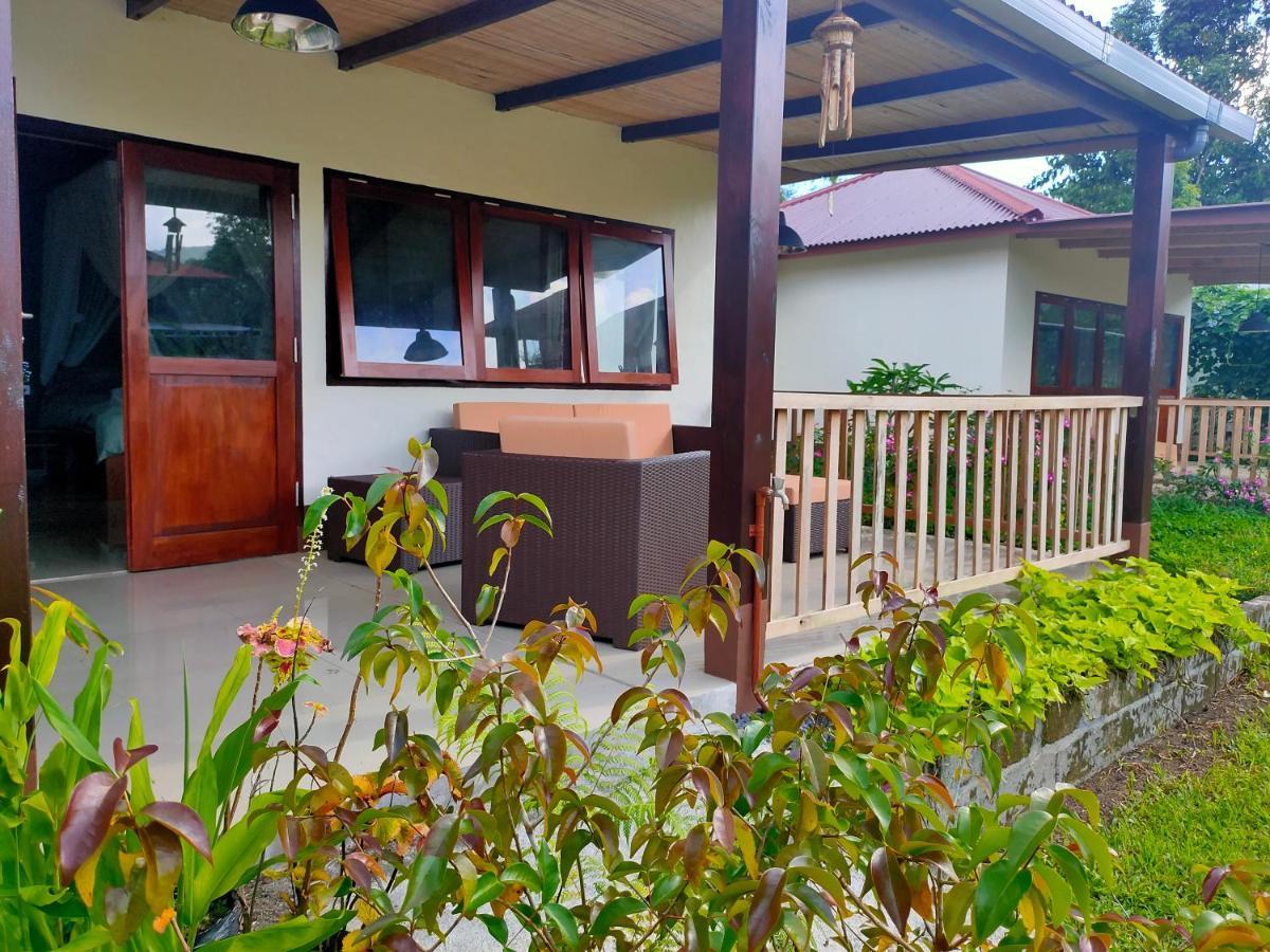 Ilasan Cottage. Tomohon Екстериор снимка