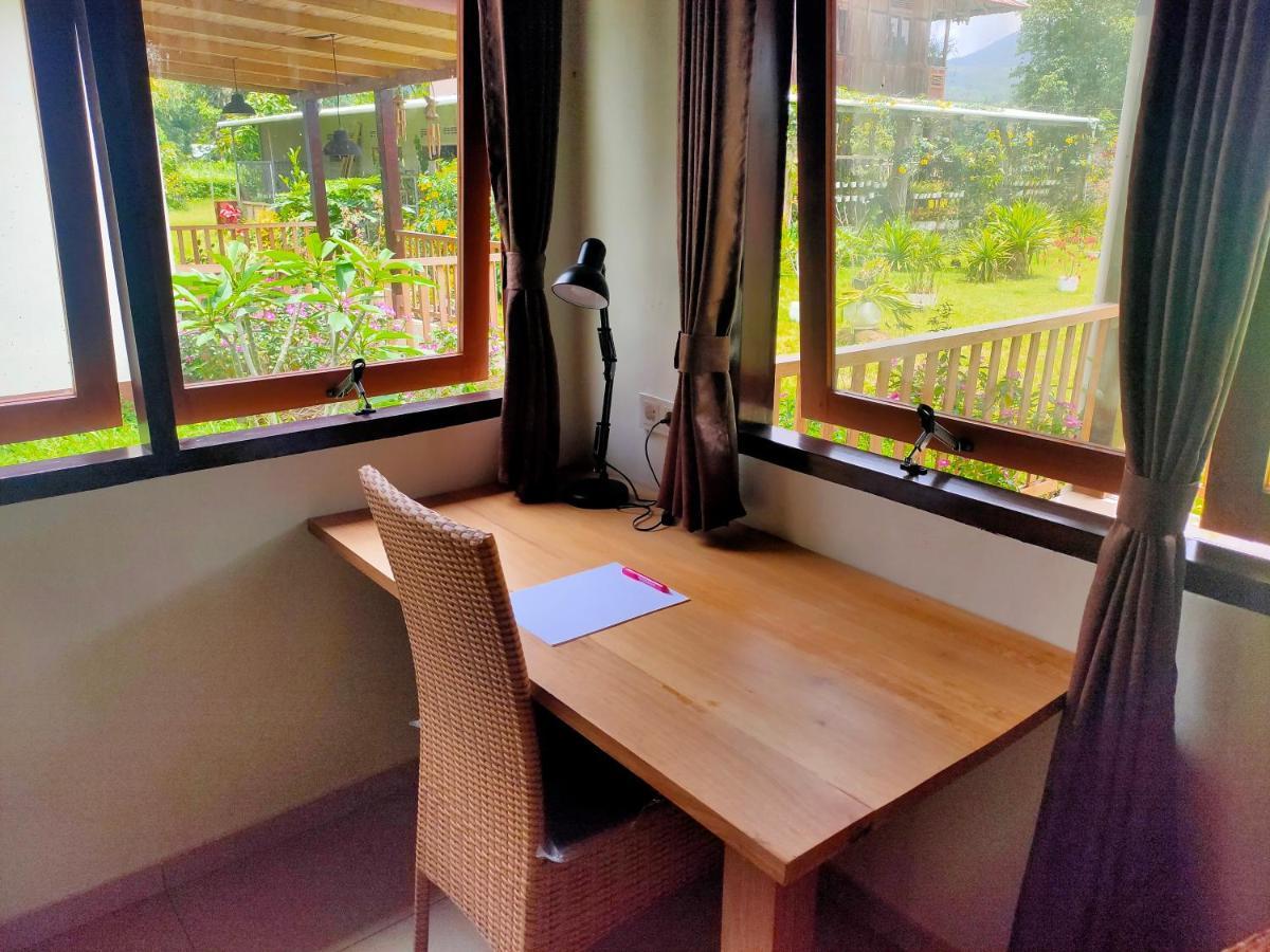 Ilasan Cottage. Tomohon Екстериор снимка