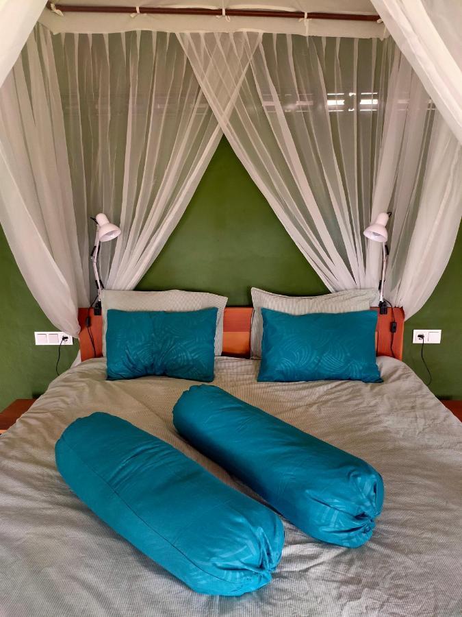 Ilasan Cottage. Tomohon Екстериор снимка